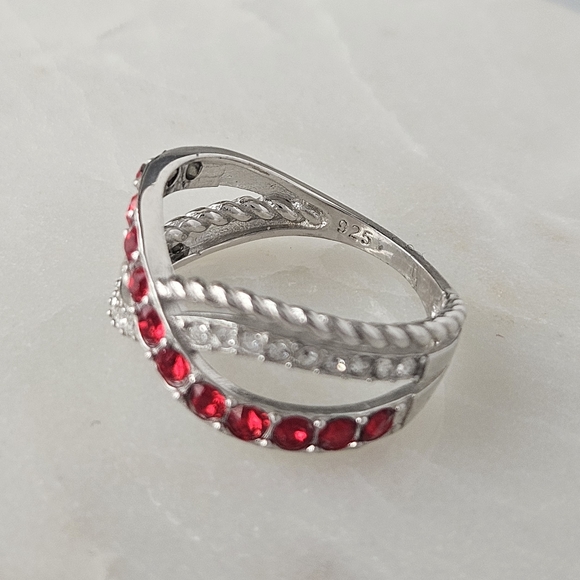 Red Garnet Swarovski crystal criss cross ring, 925 Sterling Silver 2019 - Picture 4 of 6